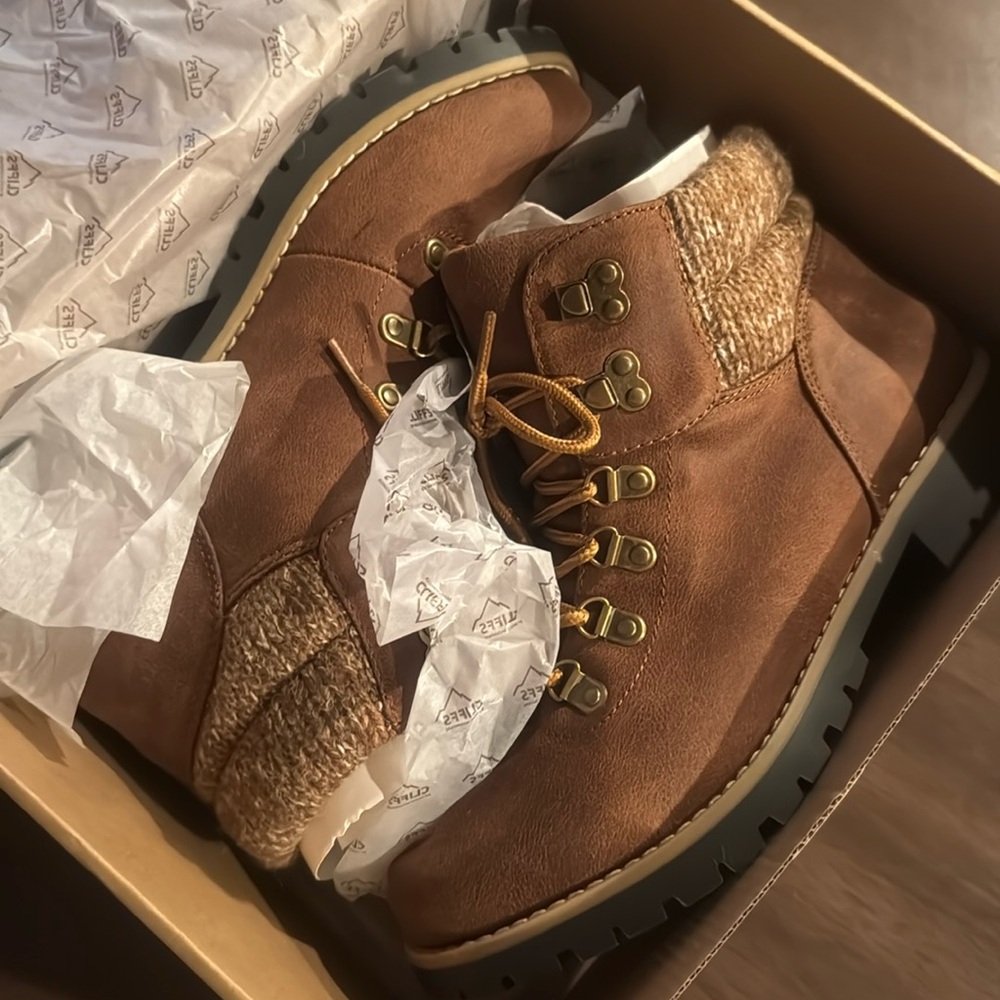 Cliffs by White Mountain Pathfield Lace Up Hiker Boots